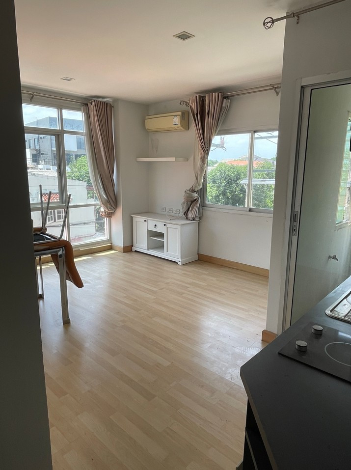 🔹ขาย คอนโดมิเนียม/ห้องชุด PP Plus Sukhumvit 71 (พีพี พลัส สุขุมวิท 71) ทำเลพระโขนง-วัฒนา ห้องใหญ่กว้างขวาง📍 ใกล้ รถไฟฟ้า BTS สถานีพระโขนง 🔹ขาย คอนโดมิเนียม/ห้องชุด PP Plus Sukhumvit 71 (พีพี พลัส สุขุมวิท 71) ทำเลพระโขนง-วัฒนา ห้องใหญ่กว้างขวาง📍 ใกล้ รถไฟฟ้า BTS สถานีพระโขนง
