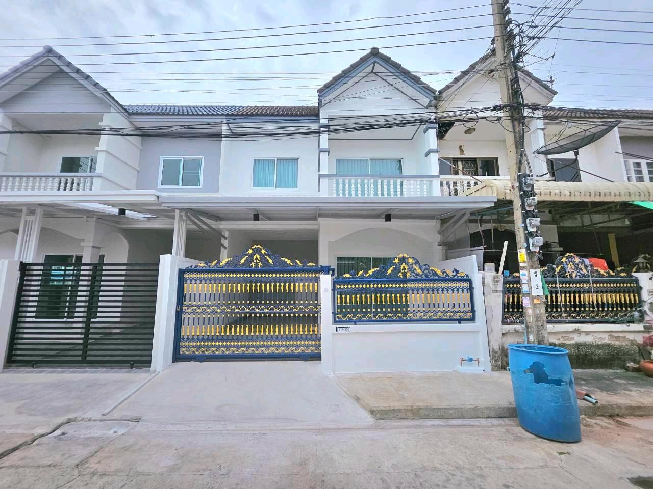 🏠ขาย ทาวน์เฮ้าส์ 2 ชั้น สินทวี การ์เด้น 1/2 รีโนเวท สวย พร้อมอยู่ 🏠ขาย ทาวน์เฮ้าส์ 2 ชั้น สินทวี การ์เด้น 1/2 รีโนเวท สวย พร้อมอยู่
