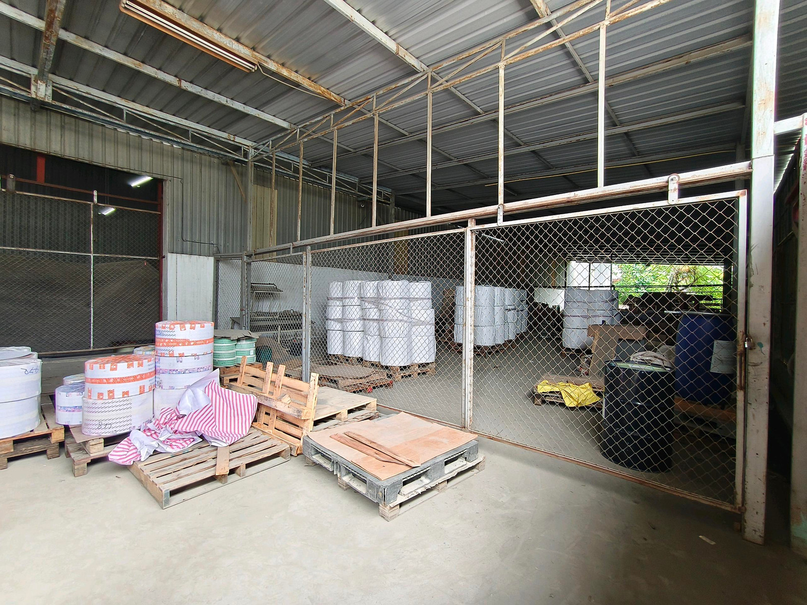 🚨 Harder to find than "purple plot land" Well, its a corner plot with a width of 58 meters!💥 Price only 15.5 million baht, ready to build a factory right away!🏭 Purple plot land, Soi Pracha, Bang Phli, Samut Prakan. – รูปที่ 2