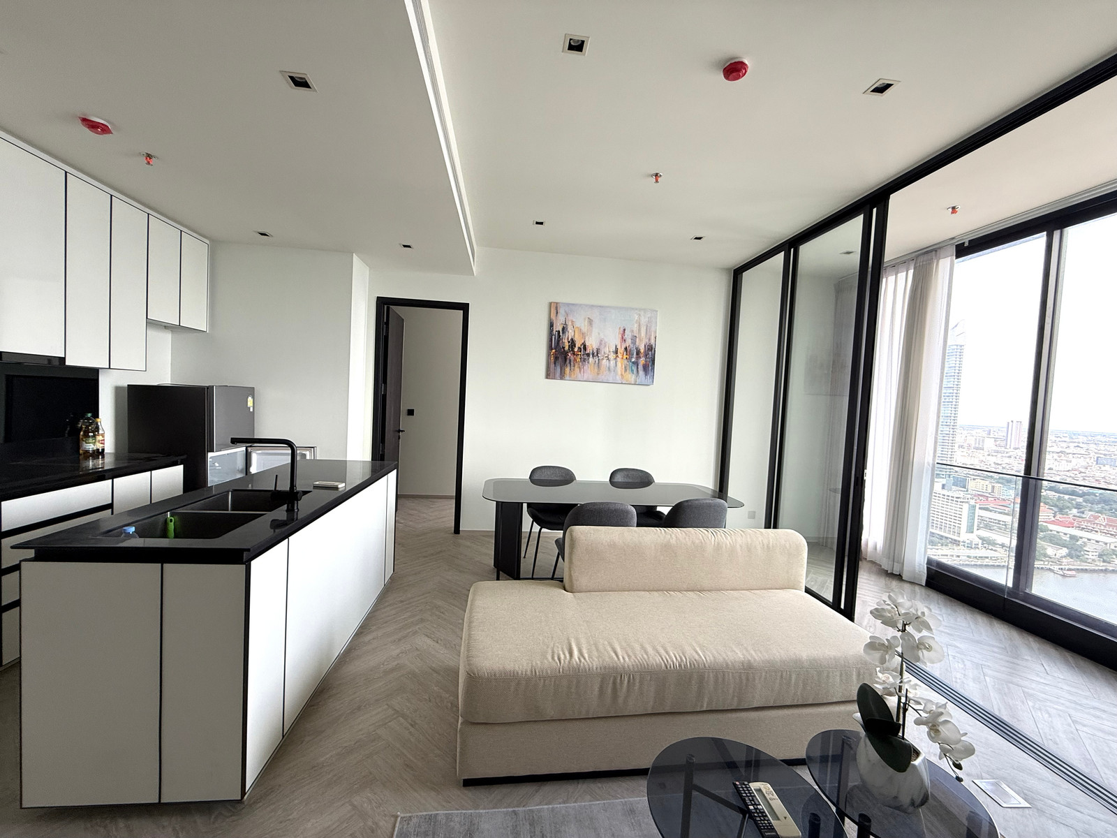 🏙 Chapter Charoen Nakhon Riverside 🌊Luxury condo next to the Chao Phraya River📸Video room📸 🚩 2 bedrooms 2 bathrooms ( Rare Unit ) 🚩 🛍 near Icon Siam 🚝 near BTS Krung Thonburi ☎️ Tel/line : 091-706-1999 Khun Kwa – รูปที่ 4
