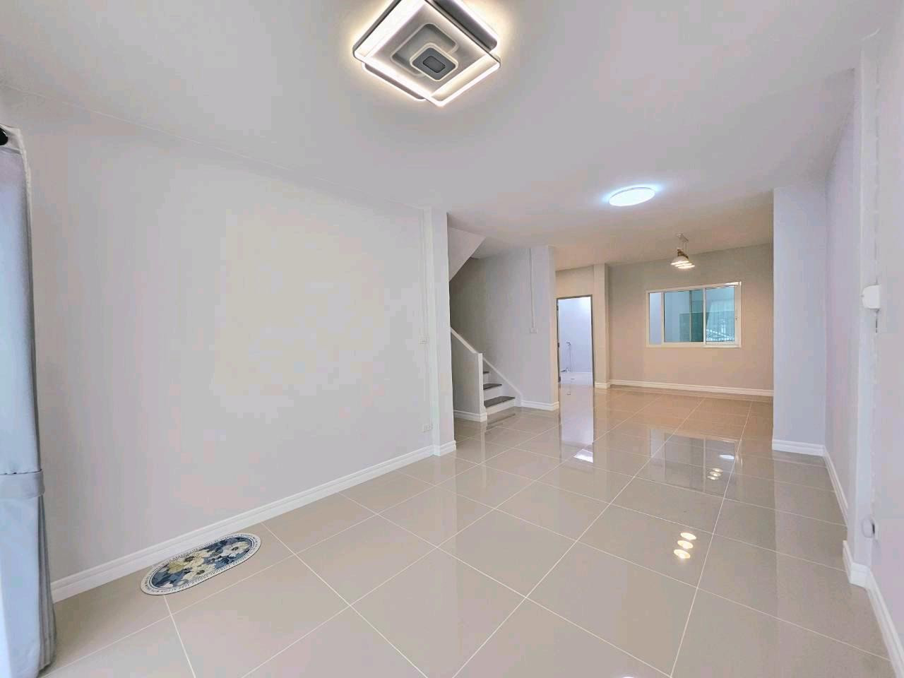 🏠ขาย ทาวน์เฮ้าส์ 2 ชั้น สินทวี การ์เด้น 1/2 รีโนเวท สวย พร้อมอยู่ – รูปที่ 4