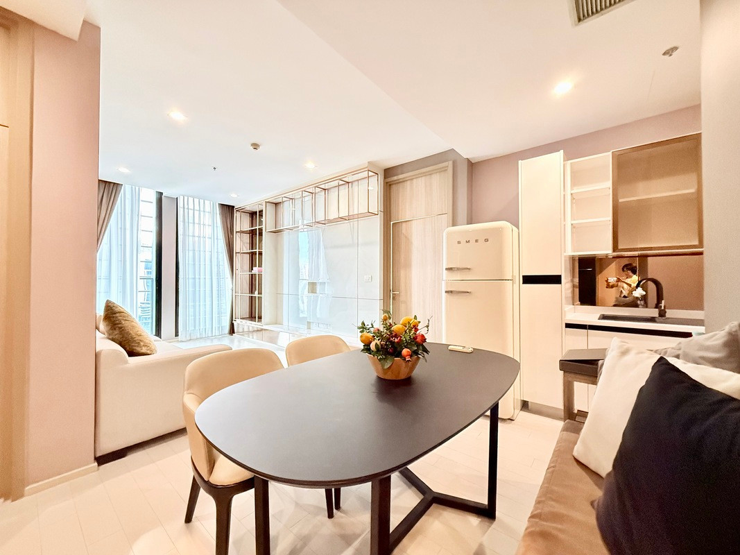 Condo for sale, Noble Ploenchit, 93.51 sq m., corner room, 15th floor, private elevator, next to BTS Ploenchit. Condo for sale, Noble Ploenchit, 93.51 sq m., corner room, 15th floor, private elevator, next to BTS Ploenchit.