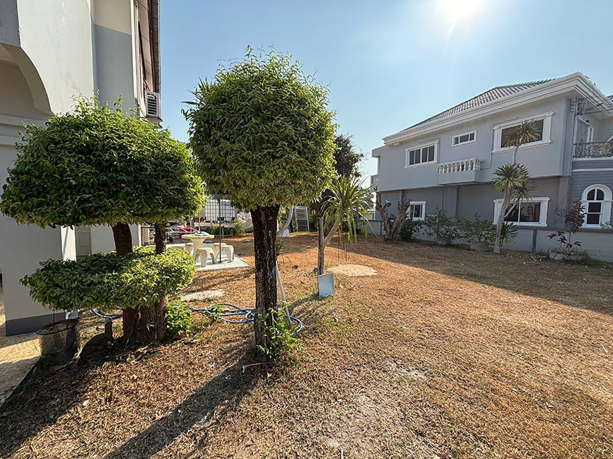 Sinthavee Park, Ban Chang *** House with a Large Side Yard *** – รูปที่ 2