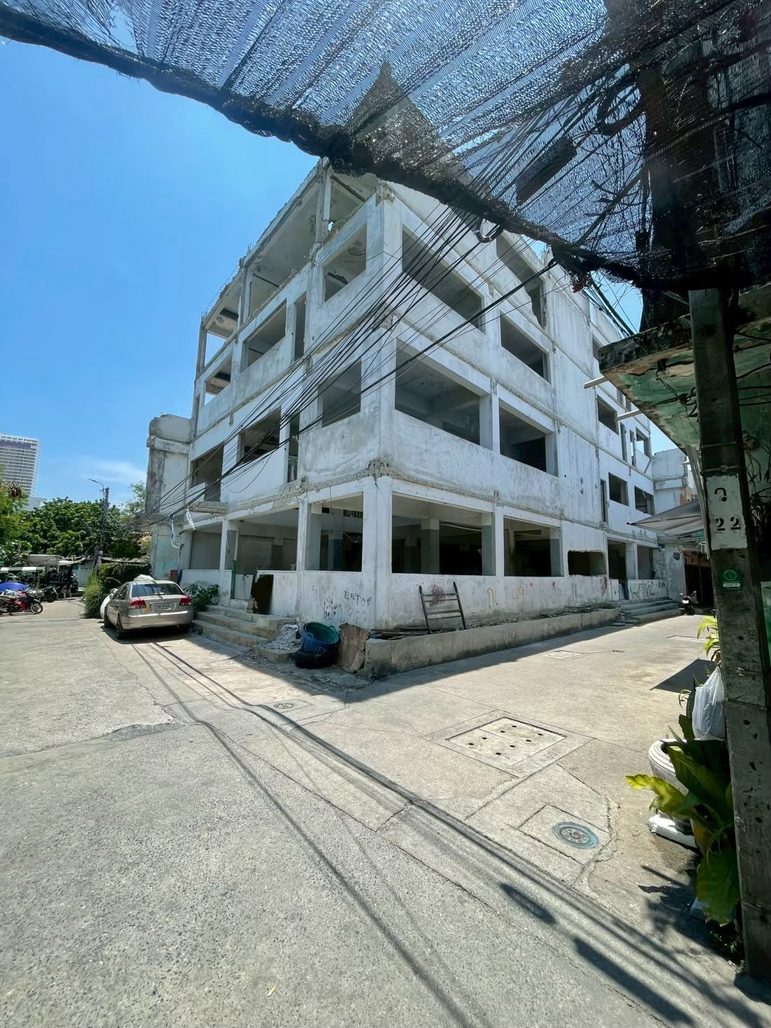 🏢 Commercial building for sale, 78 wa, near BTS Krung Thonburi, only 480 meters, near Sathorn, next to Khlong Charoen Nakhon 28, Krung Thon Buri 6, Intersection 7 Tel. 084-694-8888