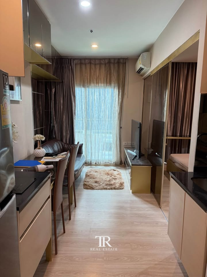 Noble Revolve Ratchada, beautiful, luxurious room, ready to move in. Noble Revolve Ratchada, beautiful, luxurious room, ready to move in.