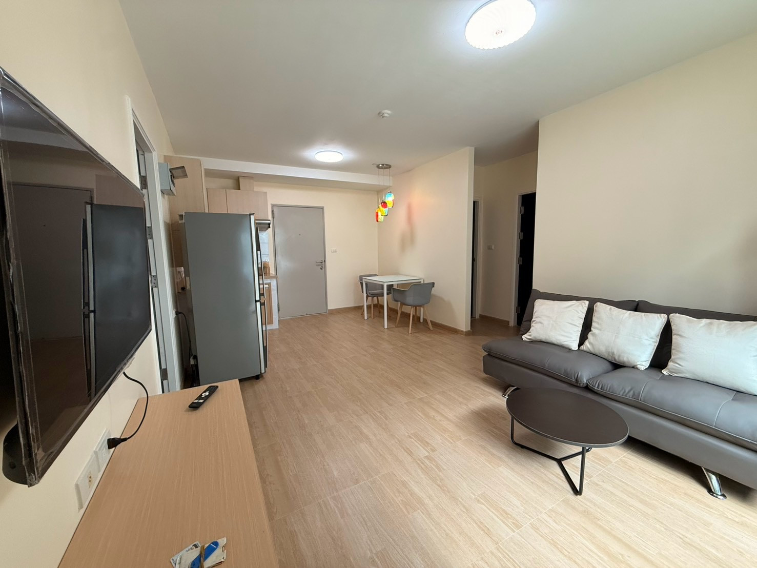 Phahol Metro Phahon Metro 2 bedrooms, 2 bathrooms (special price), new room, ready to move in. Phahol Metro Phahon Metro 2 bedrooms, 2 bathrooms (special price), new room, ready to move in.