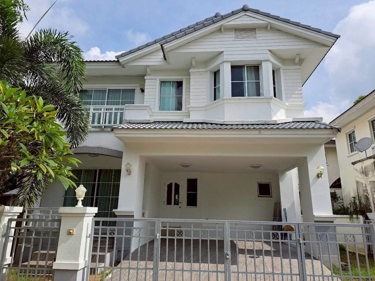 🏡 For sale/rent single house Manthana On Nut – Wongwaen 1 | Sukhapiban 2 | 79 sq m | near Mega Bangna Suvarnabhumi Airport 💵 Rent 40,000 baht / month Tel. 084-694-8888 🏡 For sale/rent single house Manthana On Nut – Wongwaen 1 | Sukhapiban 2 | 79 sq m | near Mega Bangna Suvarnabhumi Airport 💵 Rent 40,000 baht / month Tel. 084-694-8888