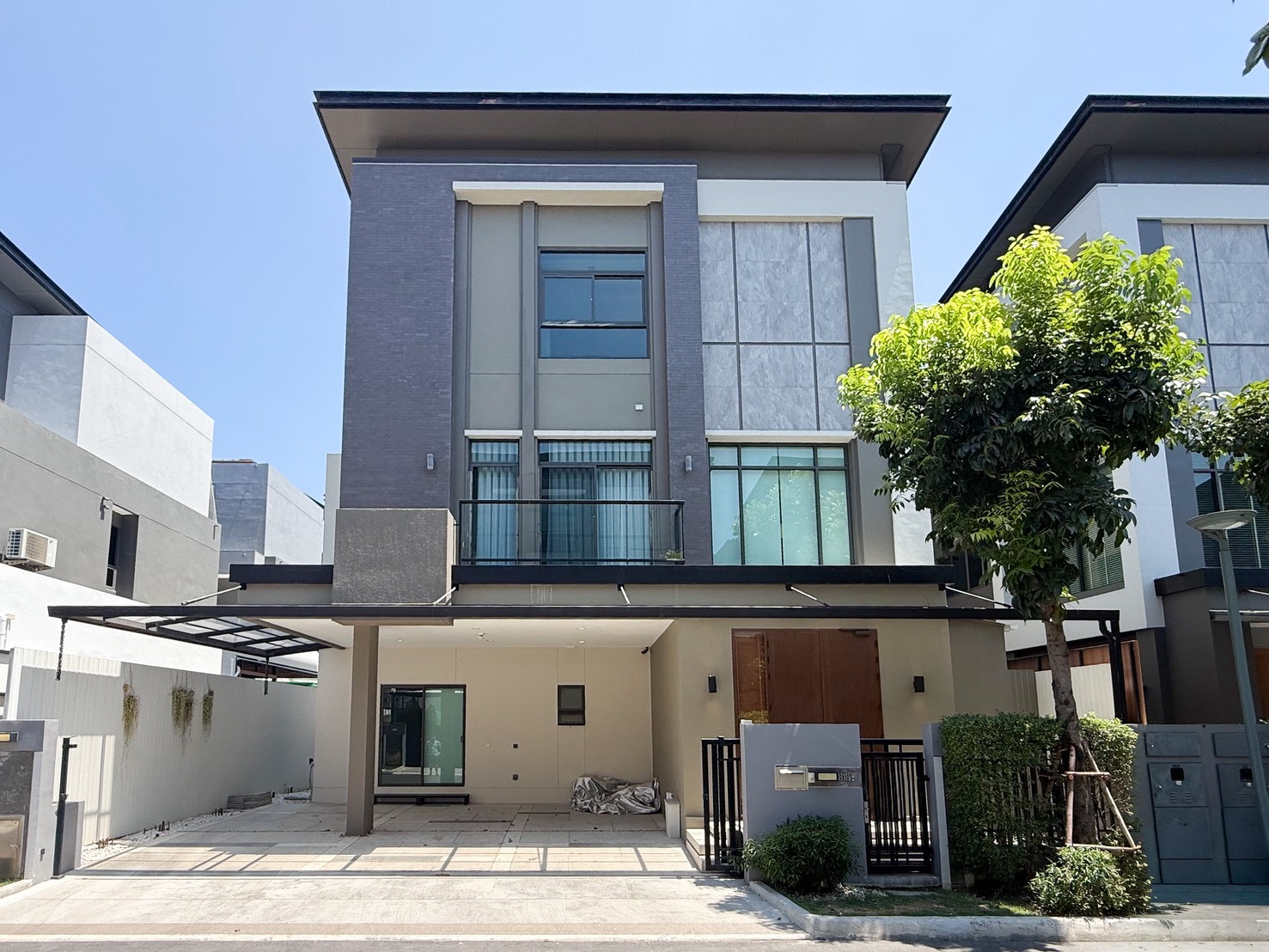 ให้เช่า✨🏡 เดอะ เจนทริ สุขุมวิท 101 ✨ตกแต่งพร้อมอยู่ ราคาพิเศษเพียง 180,000 บาท