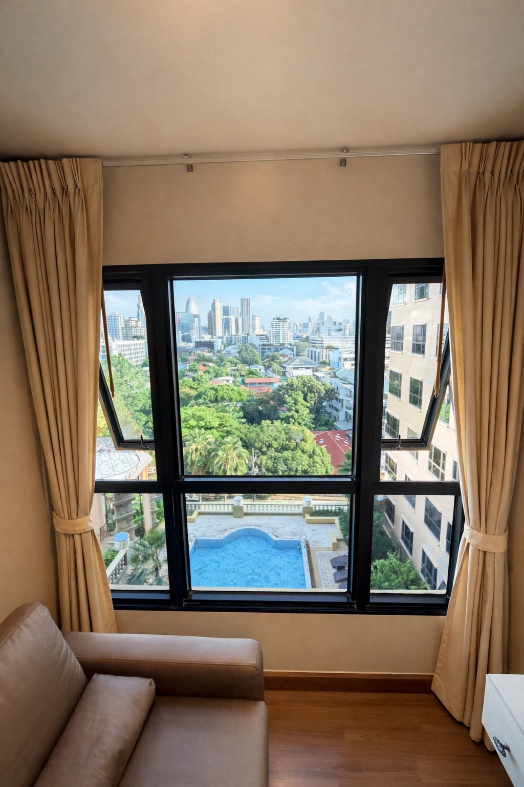 (รหัส R039) ให้เช่าคอนโด โครงการ The Crest Phaholyothin 11 : เดอะ เครสท์ พหลโยธิน 11 – รูปที่ 2
