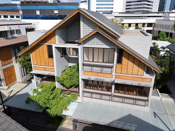 บ้านเดี่ยว Luxury วิภาวดี 20 | 620 ตร.ม. สระว่ายน้ำ ลิฟต์ส่วนตัว บ้านหลังสุดท้ายของโครงการ 59 ล้านบาท