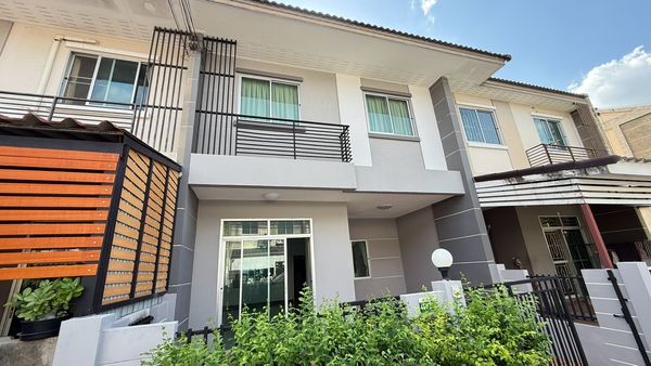 98061 - ขาย บ้านทาวน์เฮ้าส์ขนาด 18 ตร.วา ขนาด 3ห้องนอน 2 ห้องน้ำ