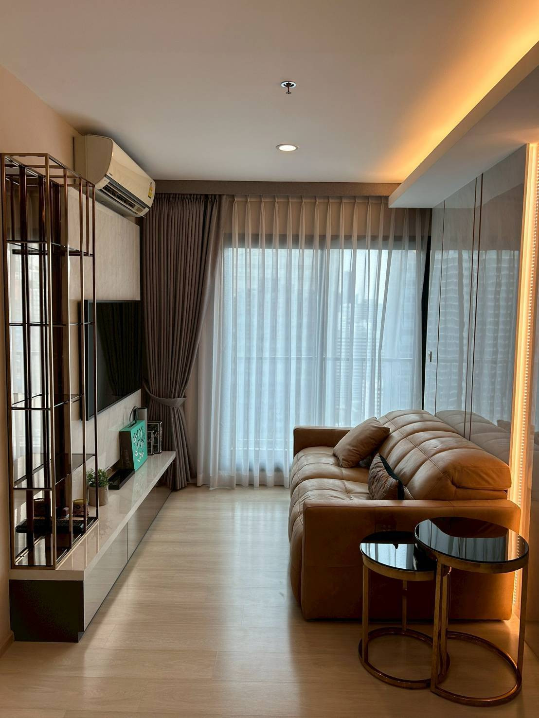 🏢 FOR RENT: Life Asoke (High Floor!) ✨