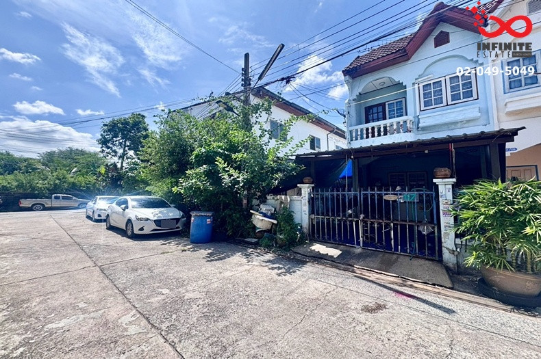 ขายทาวน์เฮาส์ 2 ชั้น 24 ตร.ว. หมู่บ้านรังสิกร รามอินทรา - พระยาสุเรนทร์ 13 ใกล้รถไฟฟ้าสายสีชมพู สถานีบางชัน ขายถูก