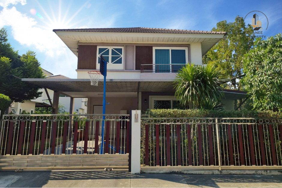 For sale/rent, large detached house Supalai Ville Theparak Project, quality society, good location, close to all amenities.