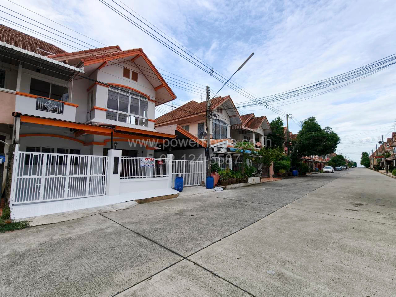 บ้านแฝด 2 ชั้น รีโนเวทใหม่ ทำเลดี ใกล้ตลาดเอซี ลำลูกกา คลอง 4 – รูปที่ 3