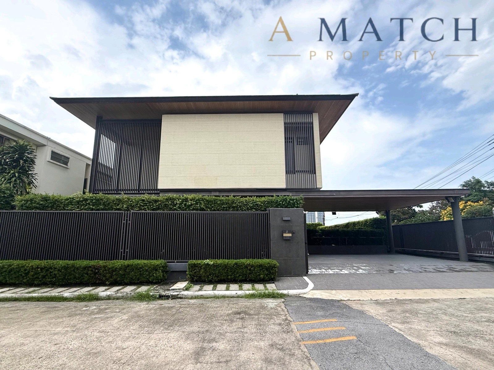 Luxury Detach House for Rent