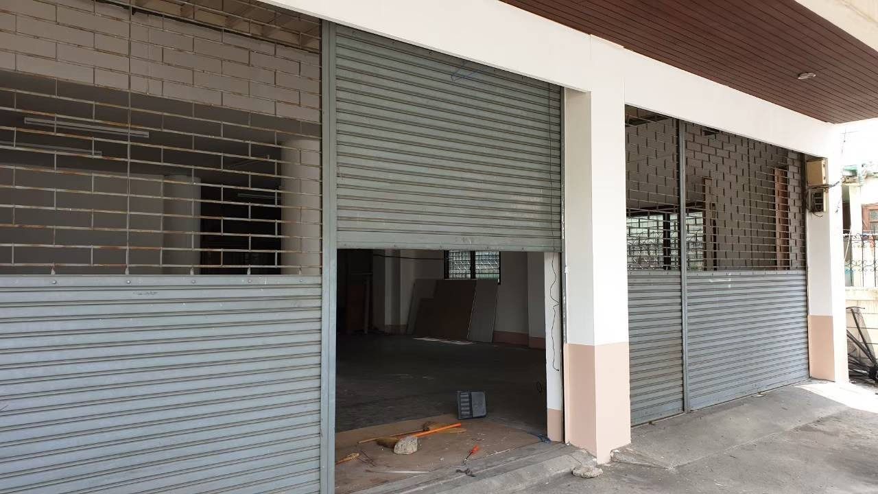 Home Office, 4 floors, accessible from both On Nut Road and Phatthanakan Road, has parking. – รูปที่ 2