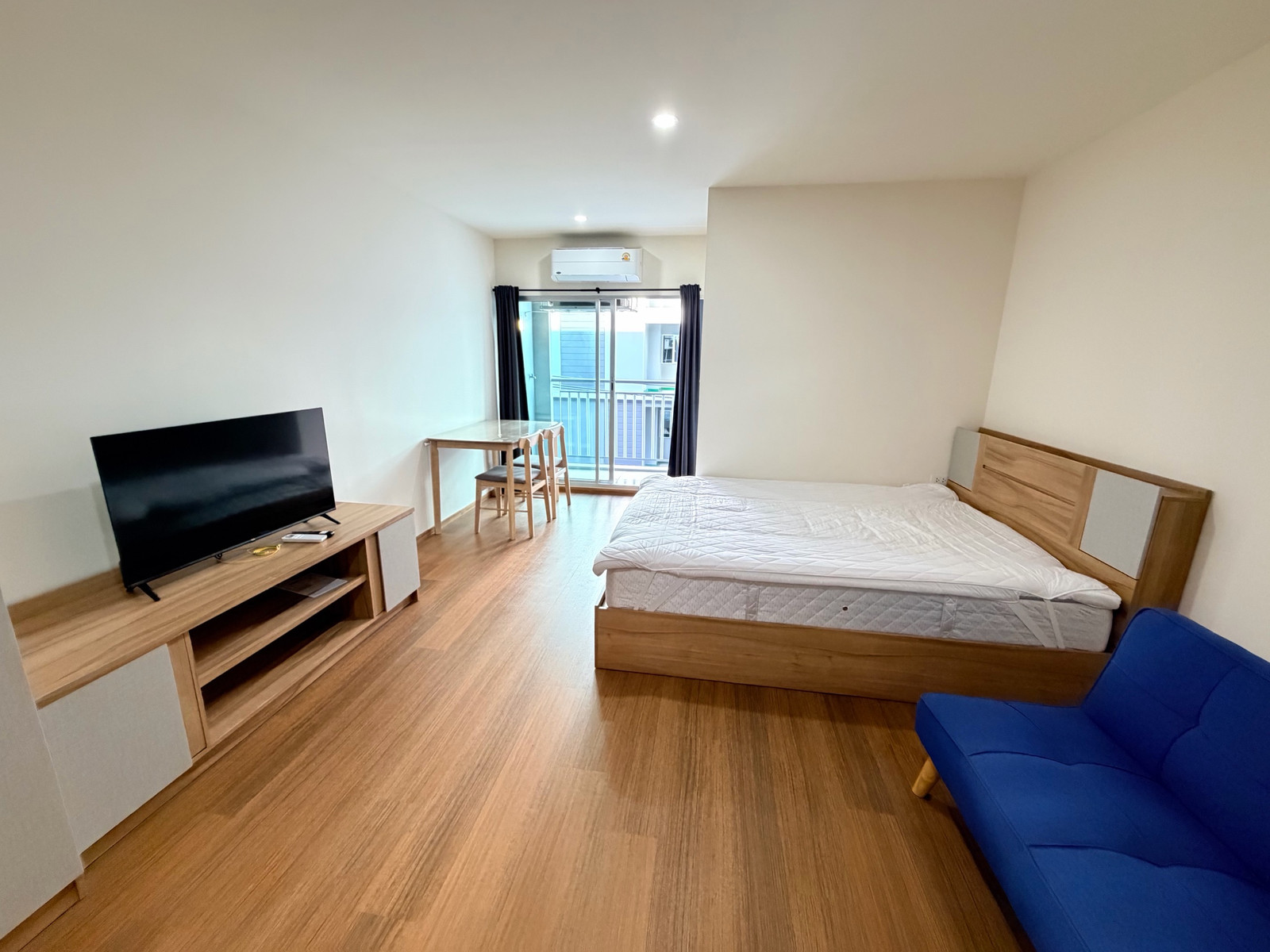 C1415 For rent Lumpini Condo Town Ekachai 48 📞 Contact: 098 742 6265 (Nuang)
