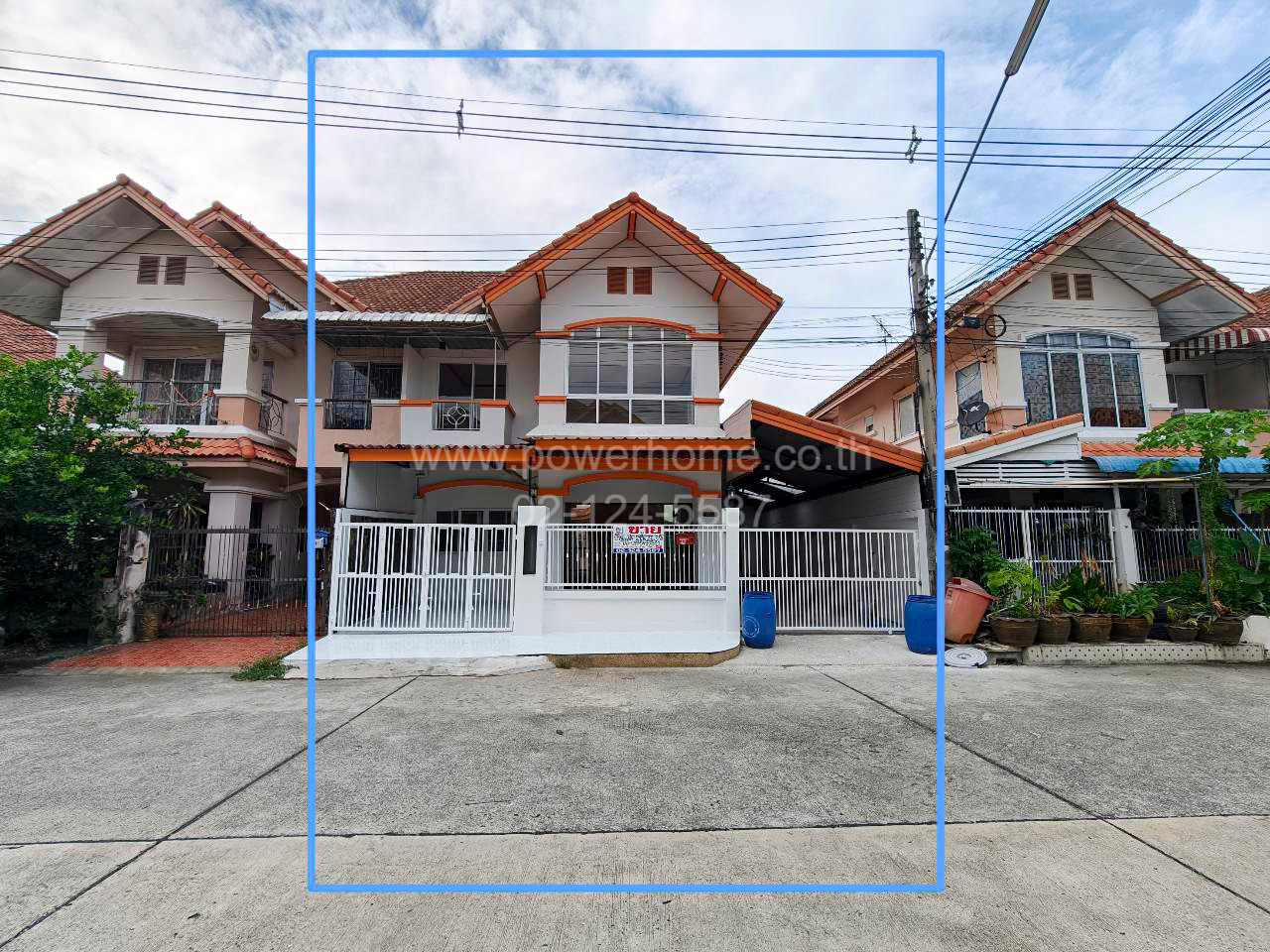 บ้านแฝด 2 ชั้น รีโนเวทใหม่ ทำเลดี ใกล้ตลาดเอซี ลำลูกกา คลอง 4 บ้านแฝด 2 ชั้น รีโนเวทใหม่ ทำเลดี ใกล้ตลาดเอซี ลำลูกกา คลอง 4