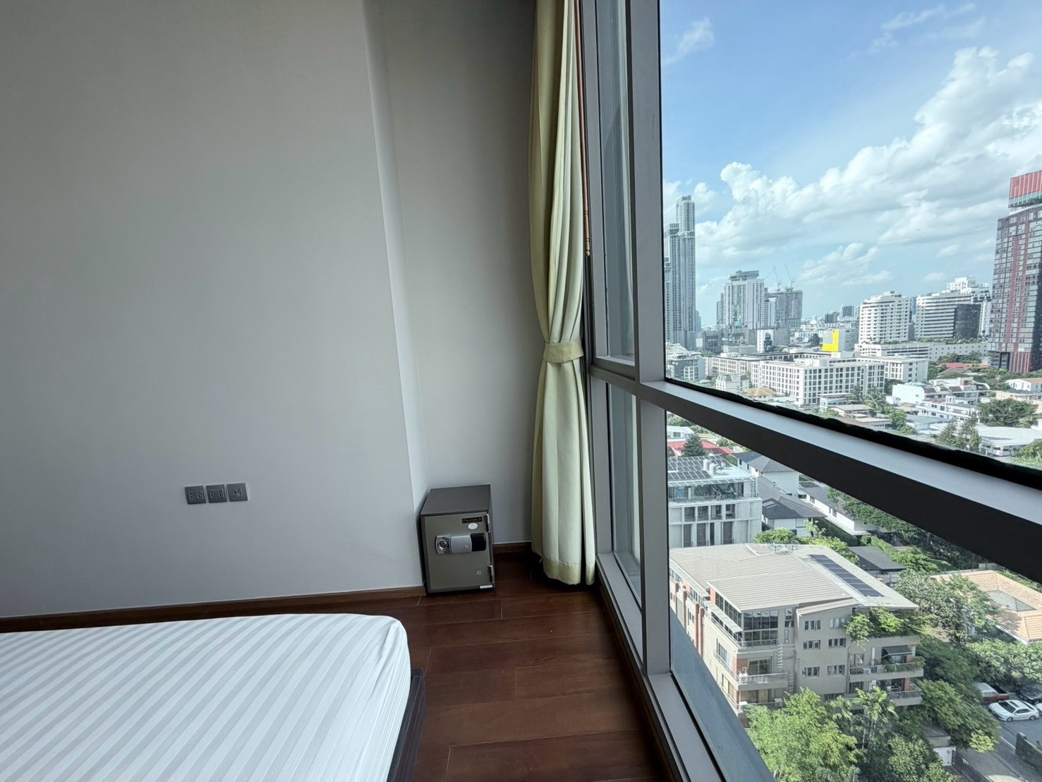 🏙️ ปล่อยเช่าคอนโด Quattro by Sansiri (ควอทโทร บาย แสนสิริ)📍 คอนโดหรูใจกลางทองหล่อ พร้อมเข้าอยู่ – รูปที่ 4