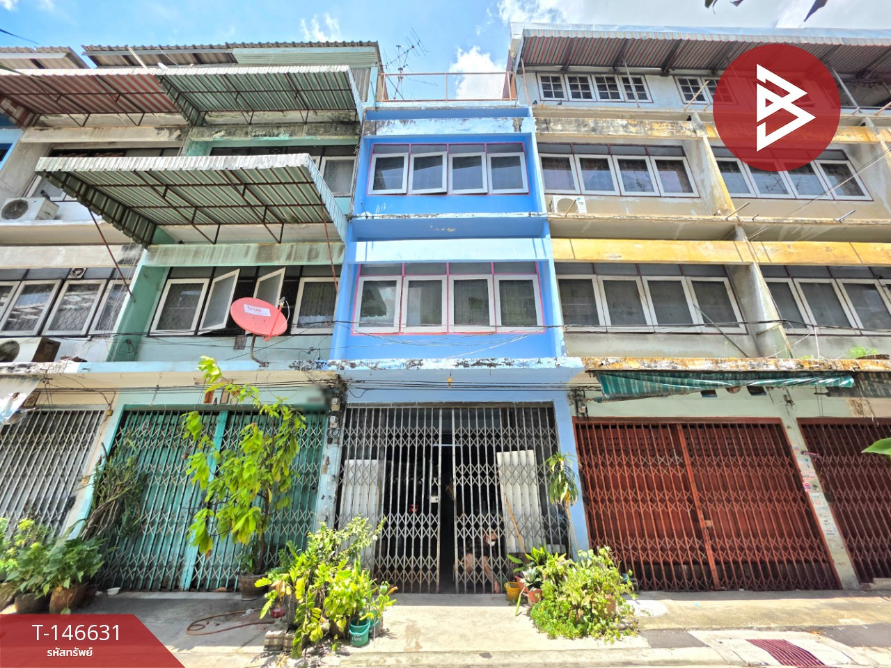 Commercial building for sale, Soi Phetkasem 50, Phasi Charoen, Bangkok. Commercial building for sale, Soi Phetkasem 50, Phasi Charoen, Bangkok.
