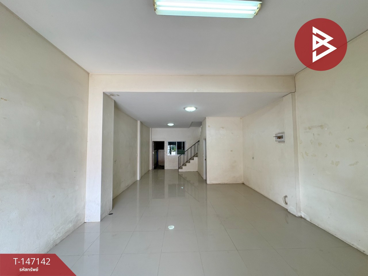 ขายอาคารพาณิชย์ 2 ชั้น เนื้อที่ 22.5 ตร.วา ถนนขาด นครปฐม – รูปที่ 2