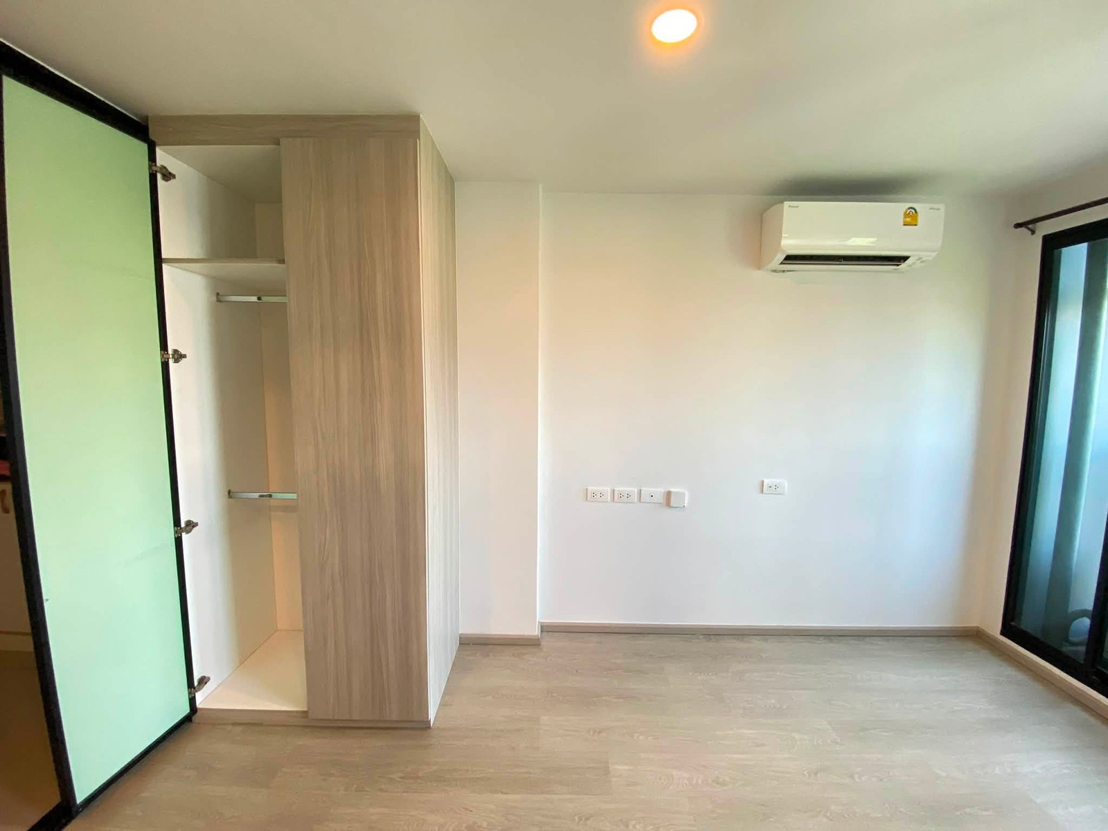 (รหัส SM2092) ขายคอนโด โครงการ Brompton Pet Friendly Samrong Station : บรอมป์ตัน เพ็ท เฟรนด์ลี่ สำโรง – รูปที่ 4