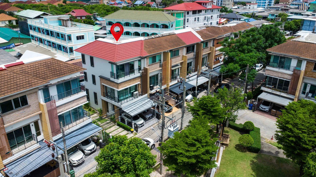 บ้านหลังมุมส่วนตัวหน้าสวนไม่ติดกับใคร !! ขายถูกบ้านโครงการ Town Plus ทาวน์พลัส หัวหมากรามคำแหง ขนาดที่ดิน 22.9 ตร.วา ใช้สอย 179 ตร.ม 3 ชั้นบ้านรีโนเวทใหม่ทั้งหมดใกล้รถไฟฟ้าห้ามพลาด !!  – รูปที่ 2