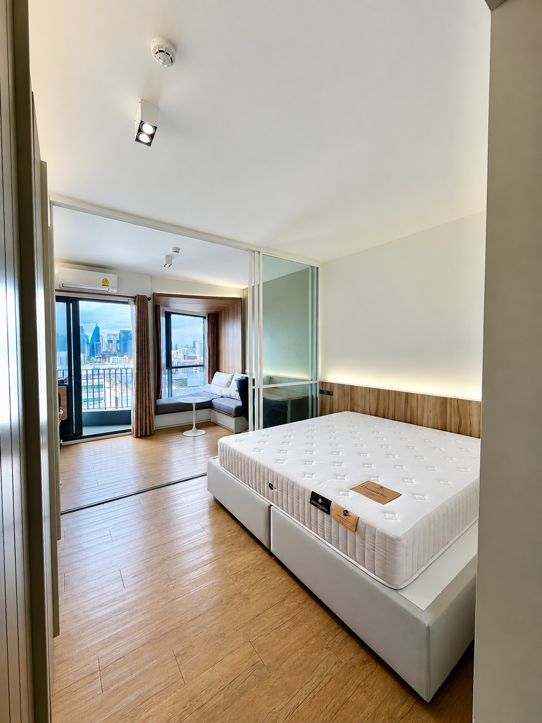 (Code R047) Condo for rent, Triple Y Residence Project: Triple Y Residence.