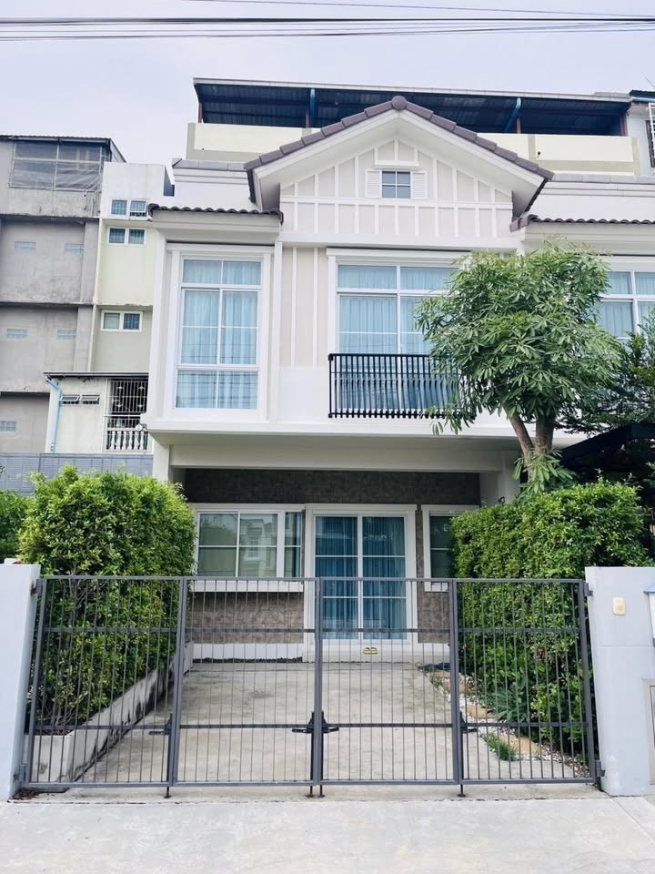 RH081626 For rent, 2-story townhome, corner house, 2 bedrooms at Indy Bangna-Ramkhamhaeng 2.