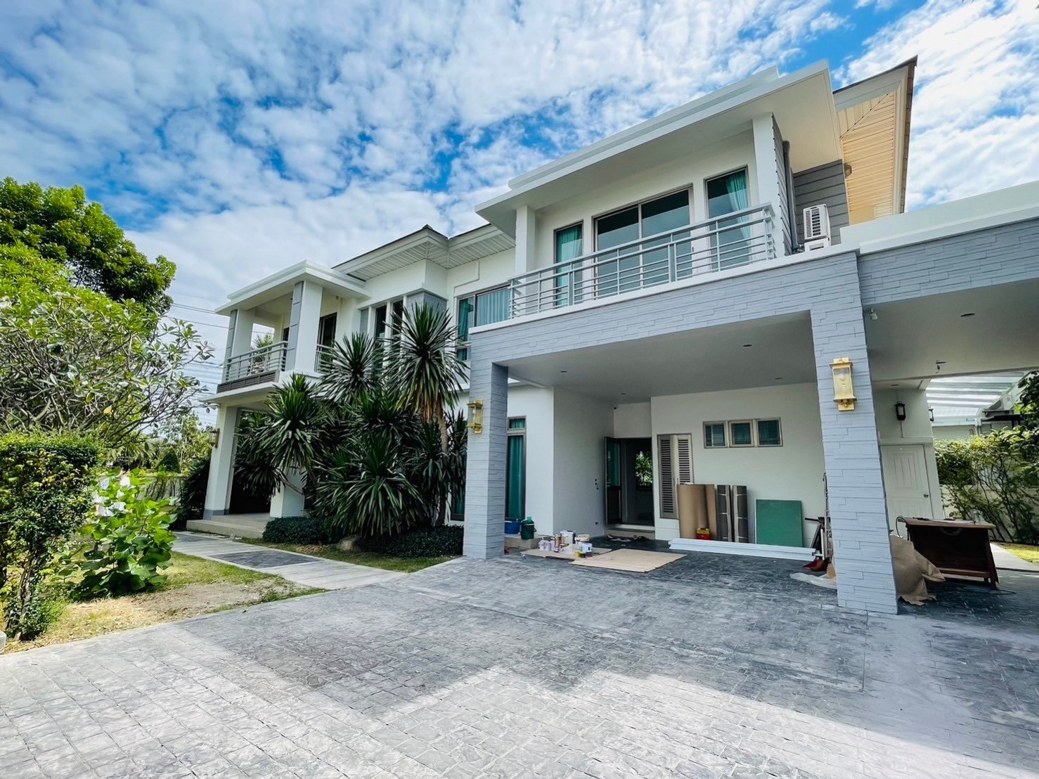 💫Large detached house for sale near the city, 20 minutes to Ekkamai, Thonglor, good condition, beautifully decorated, lots of space, corner plot, beautiful house, used to be a model home. 💫Large detached house for sale near the city, 20 minutes to Ekkamai, Thonglor, good condition, beautifully decorated, lots of space, corner plot, beautiful house, used to be a model home.