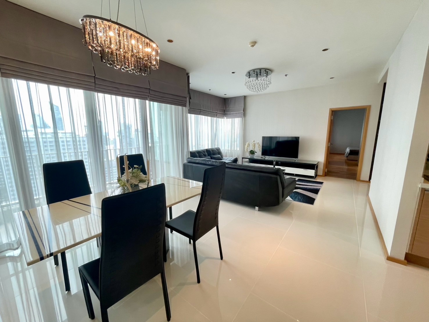 📍 The Emporio Place Sukhumvit 24 2Bed3bath 107sqm 85k Ready to move in  