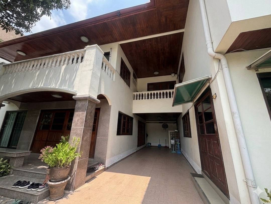 🏡 Single house Sukhumvit 71 Pridi 14, 4 bedrooms, 67 sq m, 17 million ☎️ 065-536-5165 🏡 Single house Sukhumvit 71 Pridi 14, 4 bedrooms, 67 sq m, 17 million ☎️ 065-536-5165
