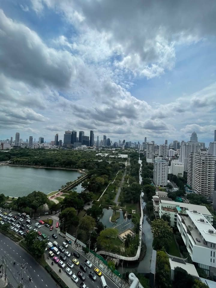 ขาย The Lakes Condominium ห้องใหญ่ 414 ตร.ม. Pet Friendly ใกล้ BTS อโศก ขาย The Lakes Condominium ห้องใหญ่ 414 ตร.ม. Pet Friendly ใกล้ BTS อโศก