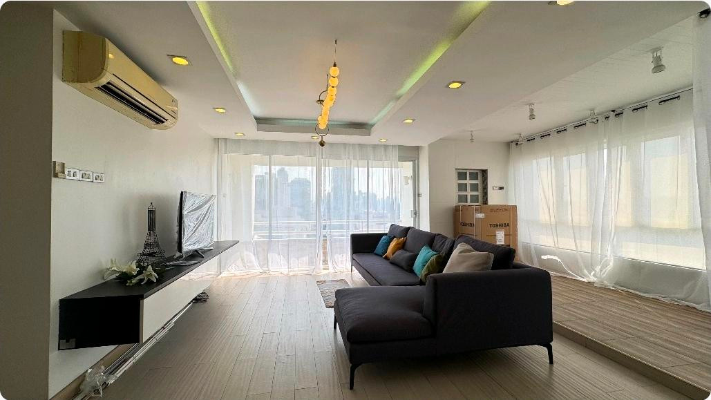 " 150SQM 3BEDROOMS LOCATED IN RACHATA PHISEK 7 "