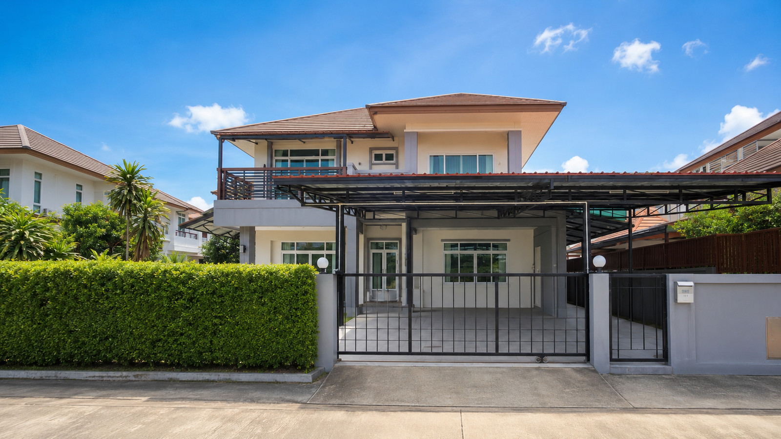 Spacious Single House for Sale – 113.3 Sq.w. Ekachai Location (Suksabai Village) | High Potential & Great Energy