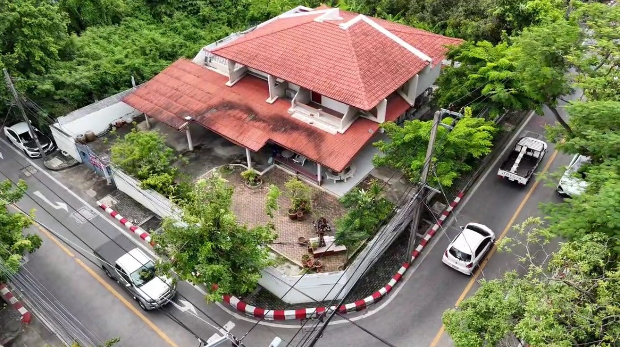 ขายด่วนที่ดิน พร้อมสิ่งปลูกสร้างแปลงสวย📍หมู่บ้านเมืองทอง พัฒนาการ 53 ✨ ขนาด 164 ตรว เพียง 19.99 ล้าน – รูปที่ 3
