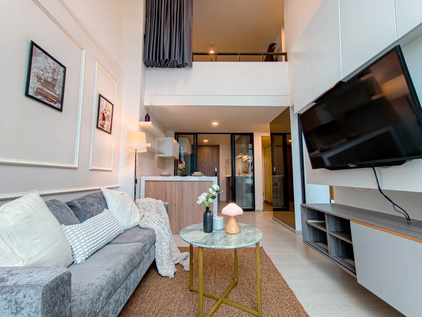 🏙️ KnightsBridge Phaholyothin Interchange: Duplex Double Volume unit, 50 sq.m., top floor, with 2 walk-in closets. Near BTS Wat Phra Si Mahathat. 🏙️ KnightsBridge Phaholyothin Interchange: Duplex Double Volume unit, 50 sq.m., top floor, with 2 walk-in closets. Near BTS Wat Phra Si Mahathat.
