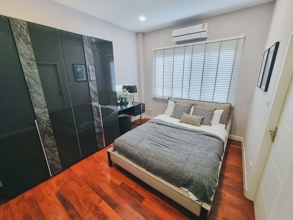 🔥Urgent Sale!🔥 Perfect Masterpiece Sukhumvit 77, near Airport Link Lat Krabang station. Fully furnished and ready to move in.