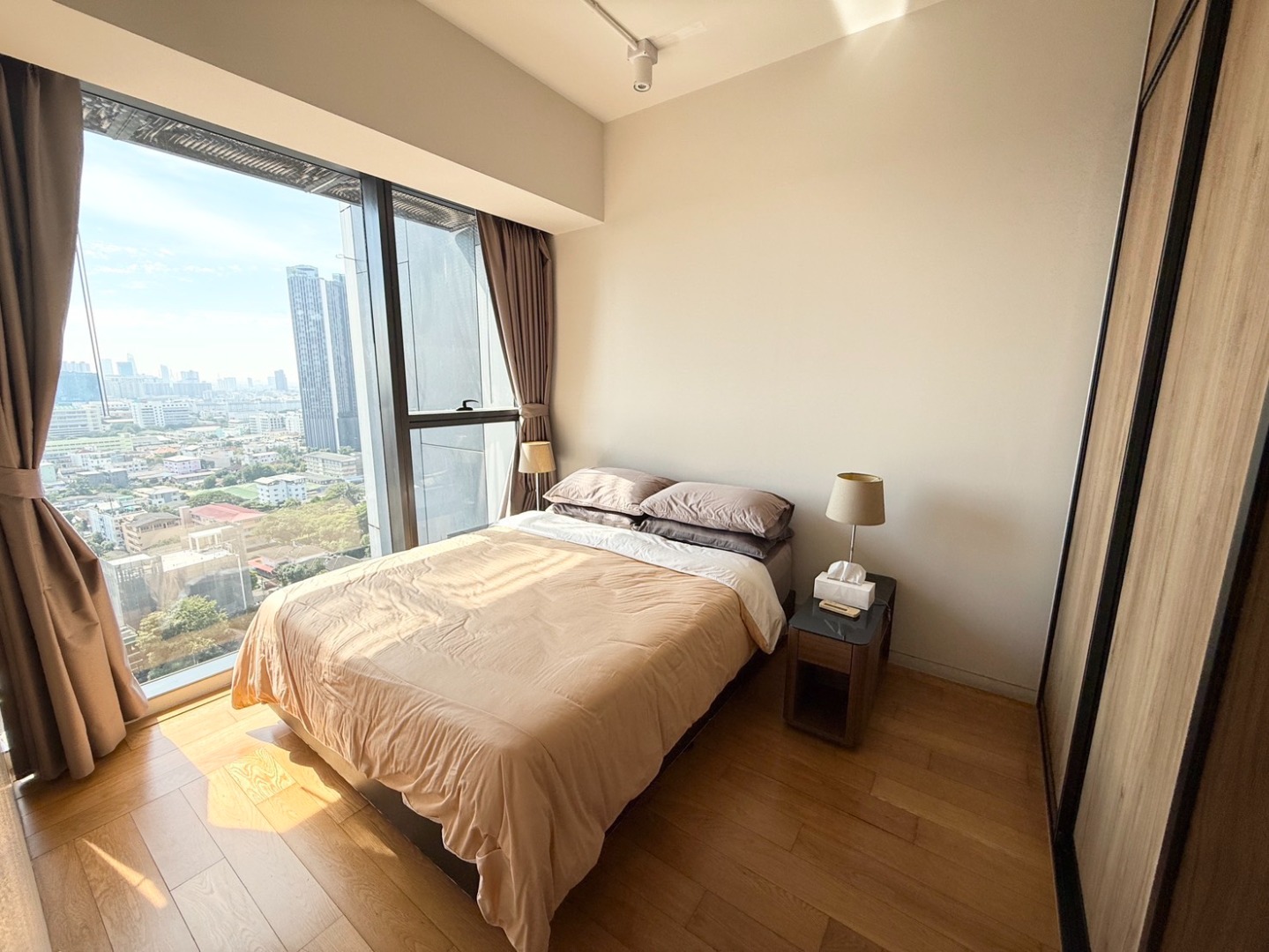 🔥For Sale or Rent Now+🔥 The Met Sathorn, near BTS Chong Nonsi station. Fully furnished and ready to move in. 🔥For Sale or Rent Now+🔥 The Met Sathorn, near BTS Chong Nonsi station. Fully furnished and ready to move in.