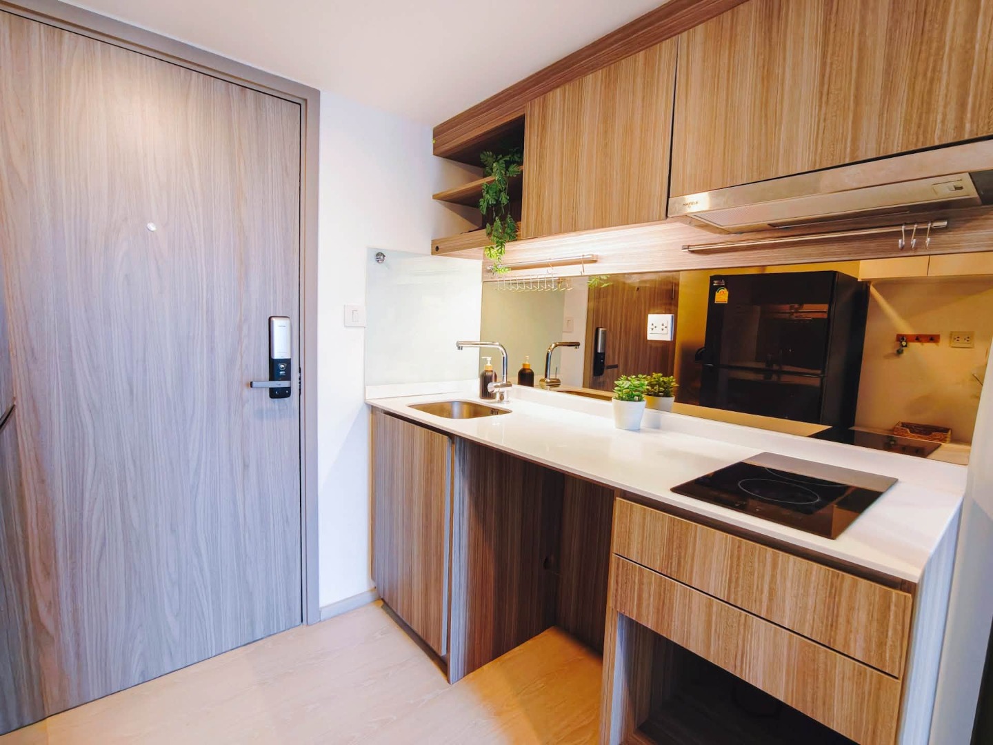 🔥For Rent Now🔥 KnightsBridge Phaholyothin Interchange, Duplex unit, top floor, 50 sq.m., double volume ceiling. 🔥For Rent Now🔥 KnightsBridge Phaholyothin Interchange, Duplex unit, top floor, 50 sq.m., double volume ceiling.