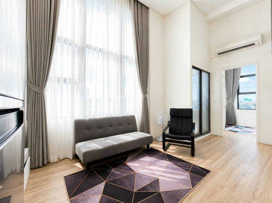Condo for rent, Siamese Sukhumvit 48, 70 sq m (Duplex), spacious room, near BTS On Nut, only 300 meters away. Condo for rent, Siamese Sukhumvit 48, 70 sq m (Duplex), spacious room, near BTS On Nut, only 300 meters away.