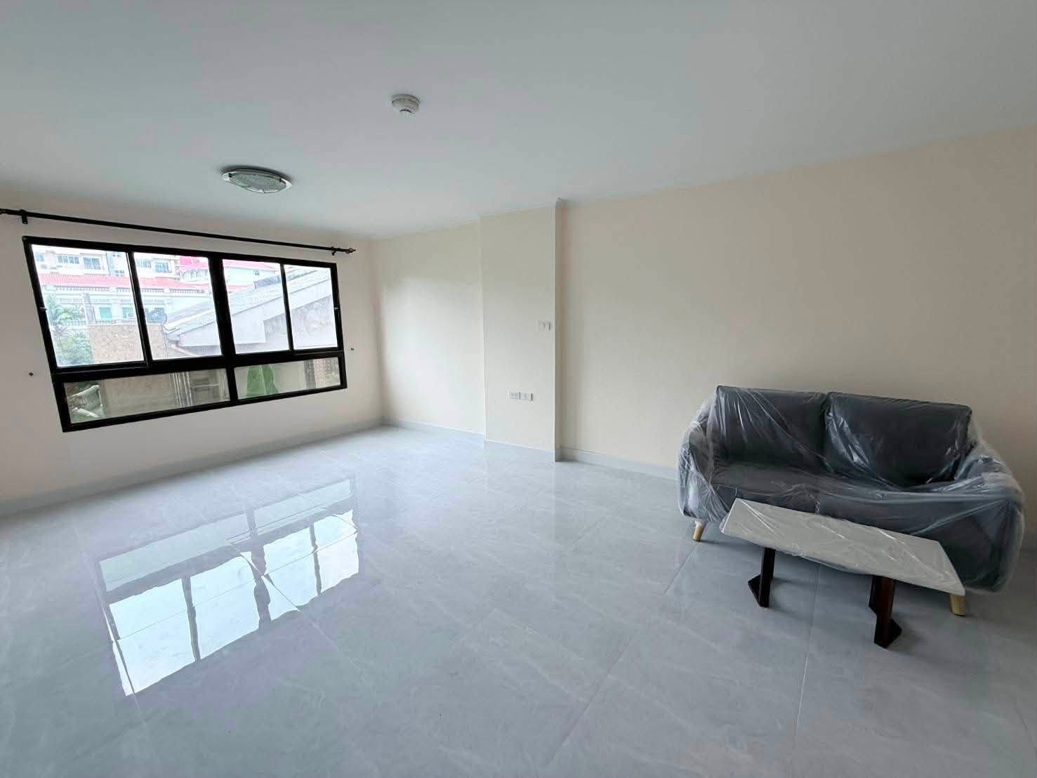 ✨ Newly Renovated Condo for Sale | Prime Sathorn–Rama III Location | Only THB 2.2 Million