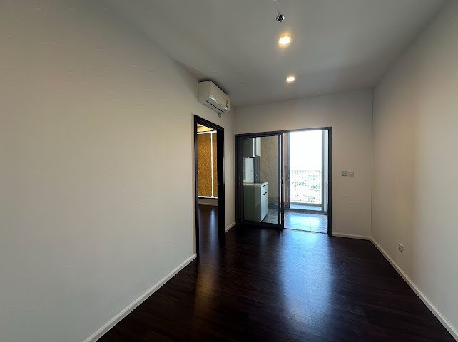 Last unit | 1 bedroom, 31 sq m., special price, Whizdom Inspire Sukhumvit, next to True Digital Park, 5 minutes walk to BTS Punnawithi, call 062-339-3663.