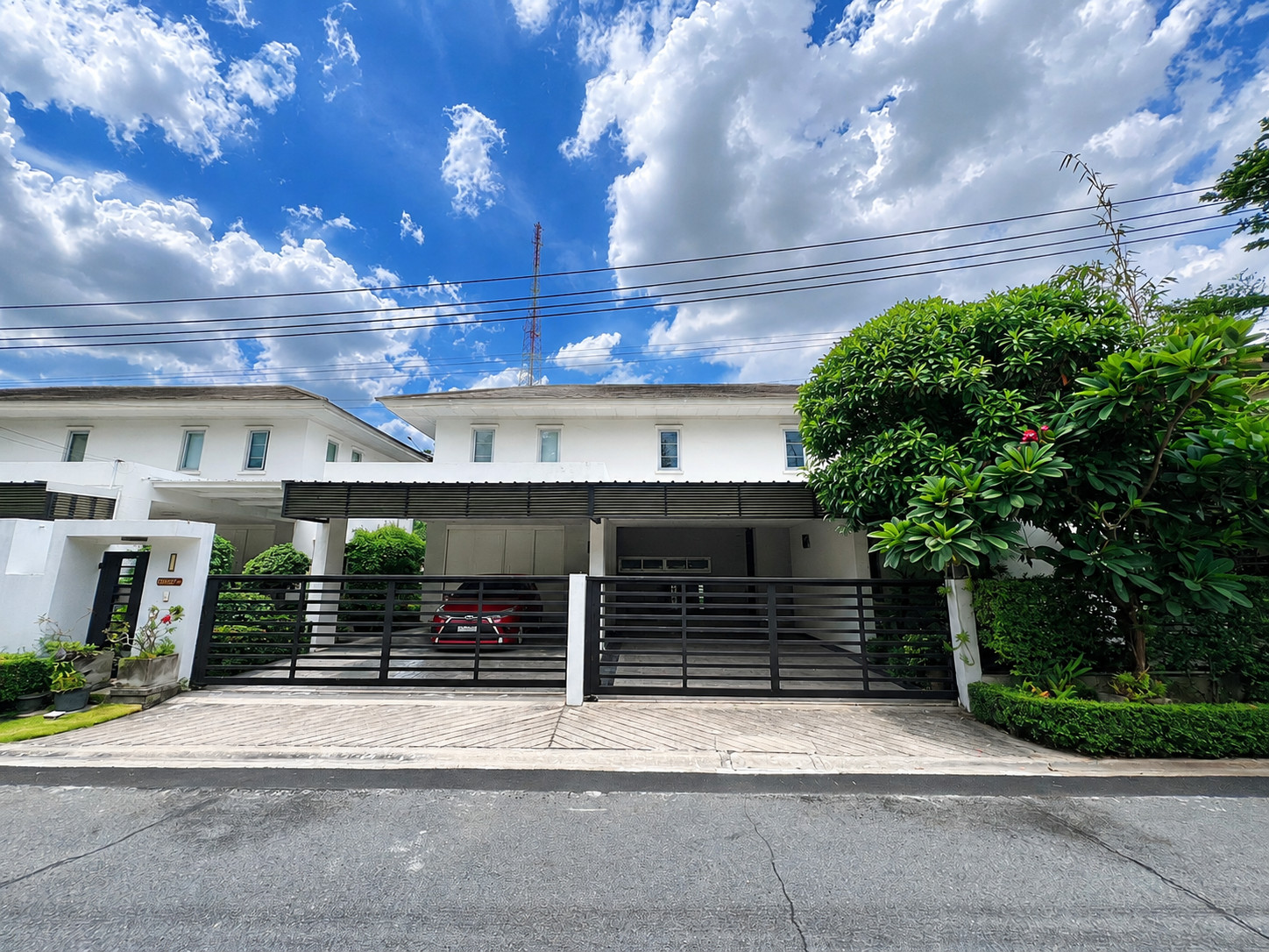 🔥 บ้านเดี่ยวหลังใหญ่ โซนพัฒนาการ เพียง 34.99 ล้านบาท! 🔥