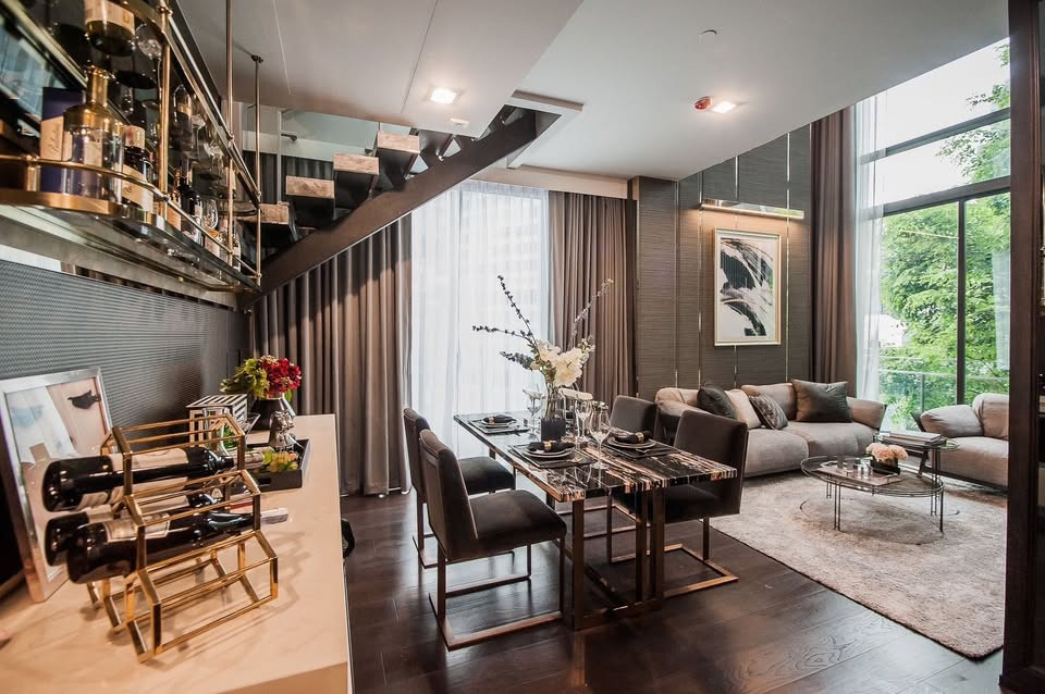 ST727/[ขาย / ให้เช่า] ลาวีค สุขุมวิท 57 (LAVIQ Sukhumvit 57) | คอนโด Super Luxury ห้อง Duplex แปลงมุม (Corner Unit) | ชั้น 7-8 | 2 ห้องนอน 2 ห้องน้ำ 2 ที่จอดรถ (97.52 ตร.ม.) | ทิศใต้ + ตะวันตก | บ้านเลขที่ 8/19 | เพียง 200 เมตร จาก BTS ทองหล่อ | ที่จอดรถแ