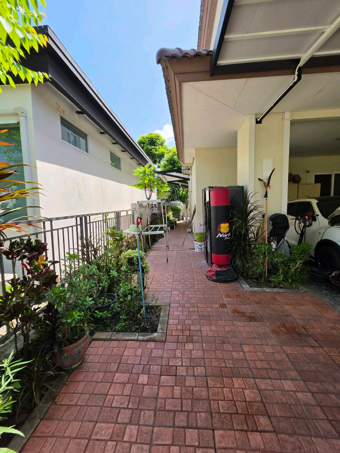 ล้อมด้วยห้างเซนทรัล 3 ห้าง! ขายบ้านเดี่ยวโครงการหรู เดอะเซนโทร – รูปที่ 2