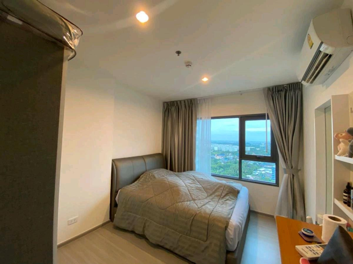 Condo for sale Aspire Sathorn-Ratchaphruek.For sale, ready to move in.21st floor, room size 32 sq m. The west balcony has a view of the pool and city. There are no buildings blocking it. The wind is good and the sun is not too hot. The room has UV pr Condo for sale Aspire Sathorn-Ratchaphruek.For sale, ready to move in.21st floor, room size 32 sq m. The west balcony has a view of the pool and city. There are no buildings blocking it. The wind is good and the sun is not too hot. The room has UV pr