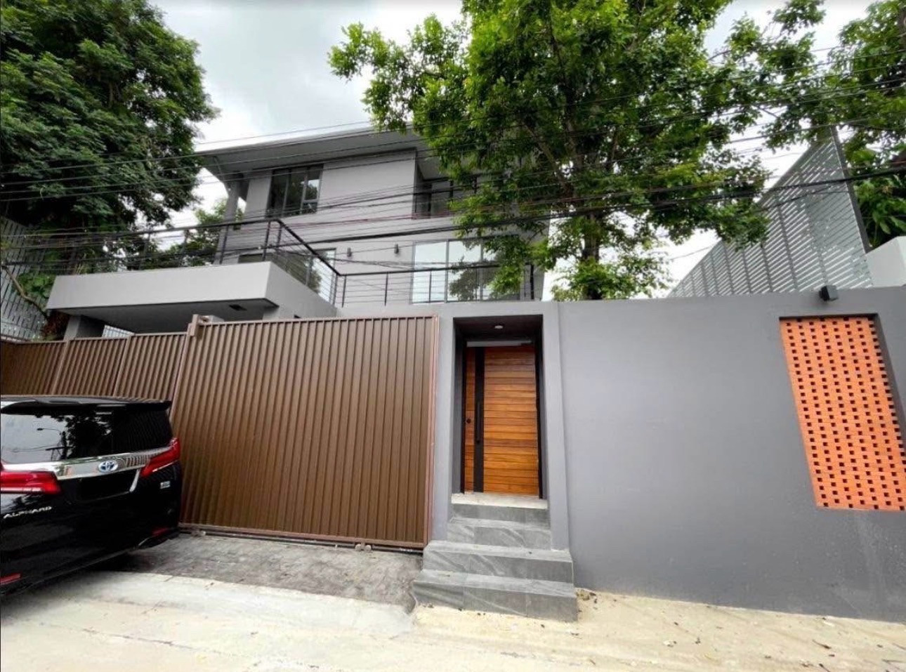 🏡🏊 พูลวิลล่าหรูระดับ Ultra Luxury พร้อมสระว่ายน้ำส่วนตัว | 700 ตร.ม. | 5 ห้องนอน | สุขุมวิท 71 | เชื่อมทองหล่อ–เอกมัย | 49 ล้านบาท ✨ 🏡🏊 พูลวิลล่าหรูระดับ Ultra Luxury พร้อมสระว่ายน้ำส่วนตัว | 700 ตร.ม. | 5 ห้องนอน | สุขุมวิท 71 | เชื่อมทองหล่อ–เอกมัย | 49 ล้านบาท ✨