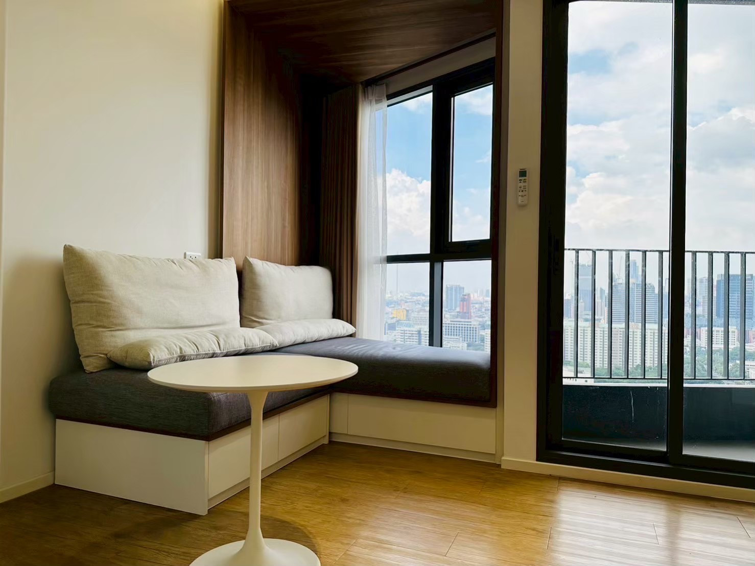 🌆 Triple Y Residence | 300 ม. ถึง MRT สามย่าน | ห้องริมสุดใจกลางเมือง 🌆 Triple Y Residence | 300 ม. ถึง MRT สามย่าน | ห้องริมสุดใจกลางเมือง